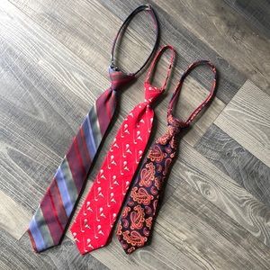 Talbots kids zipper ties.